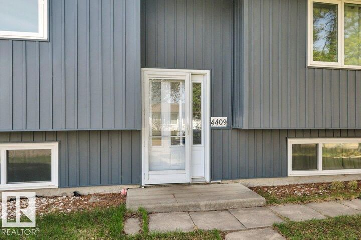 Property Photo:  4409 42B Avenue  AB T9E 4R9 