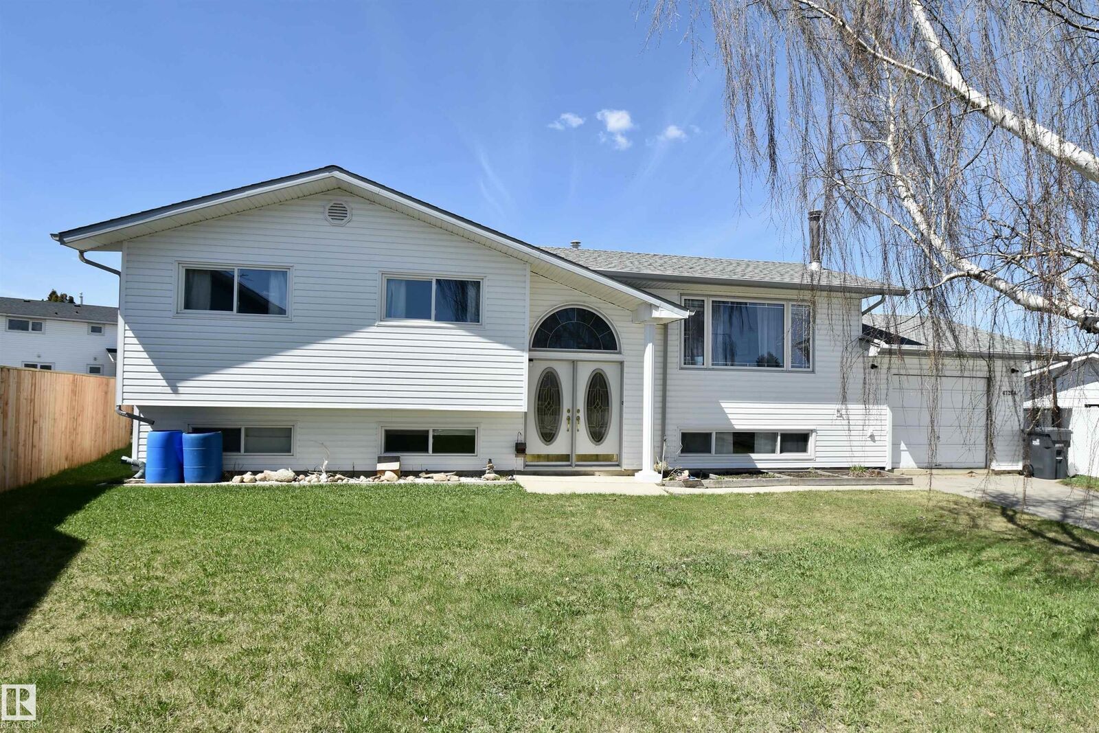 Property Photo: 4126A 47 Avenue AB T0A 3A2