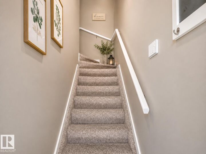 Property Photo: 11811 106 Street NW 3 AB T5G 2R2