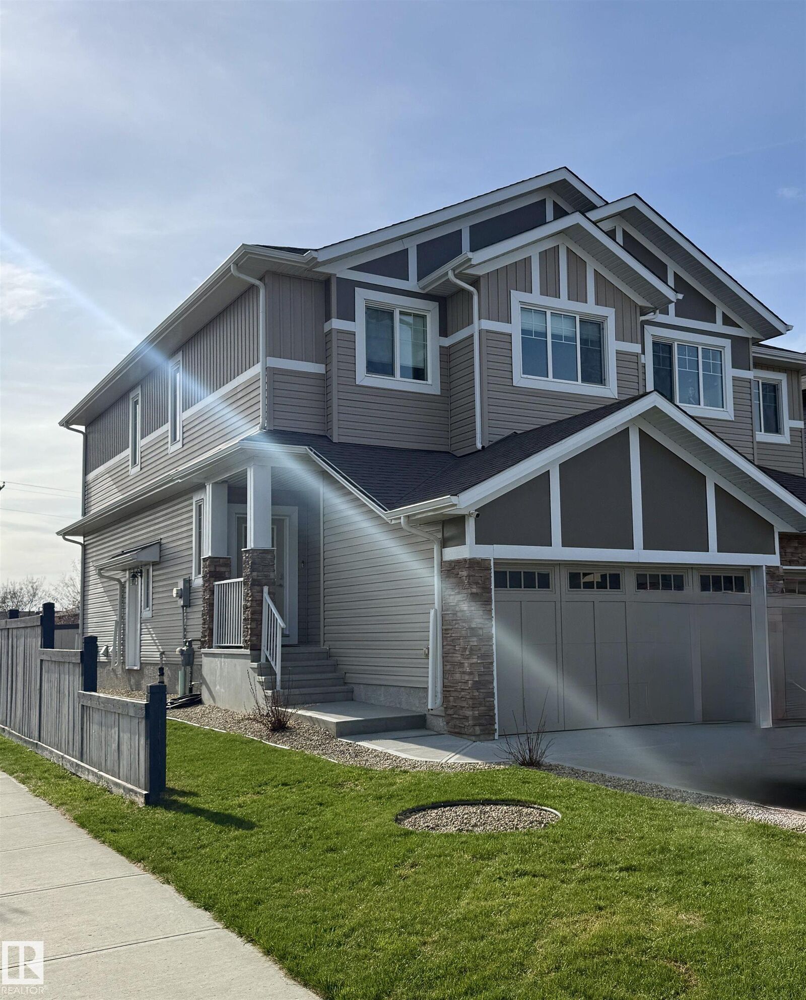 Property Photo:  10702 99 Street  AB T8R 2R8 