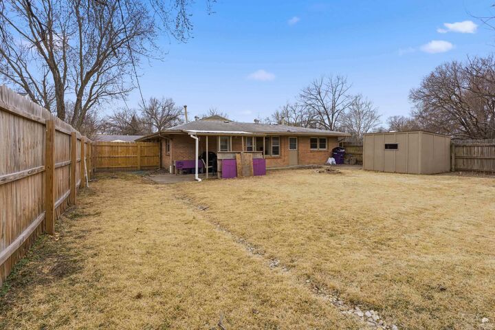 Property Photo: 2456 Hobbs Drive KS 66502