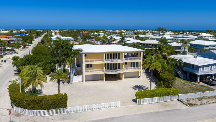 Property Photo: 101 Ocean Shores Drive FL 33037