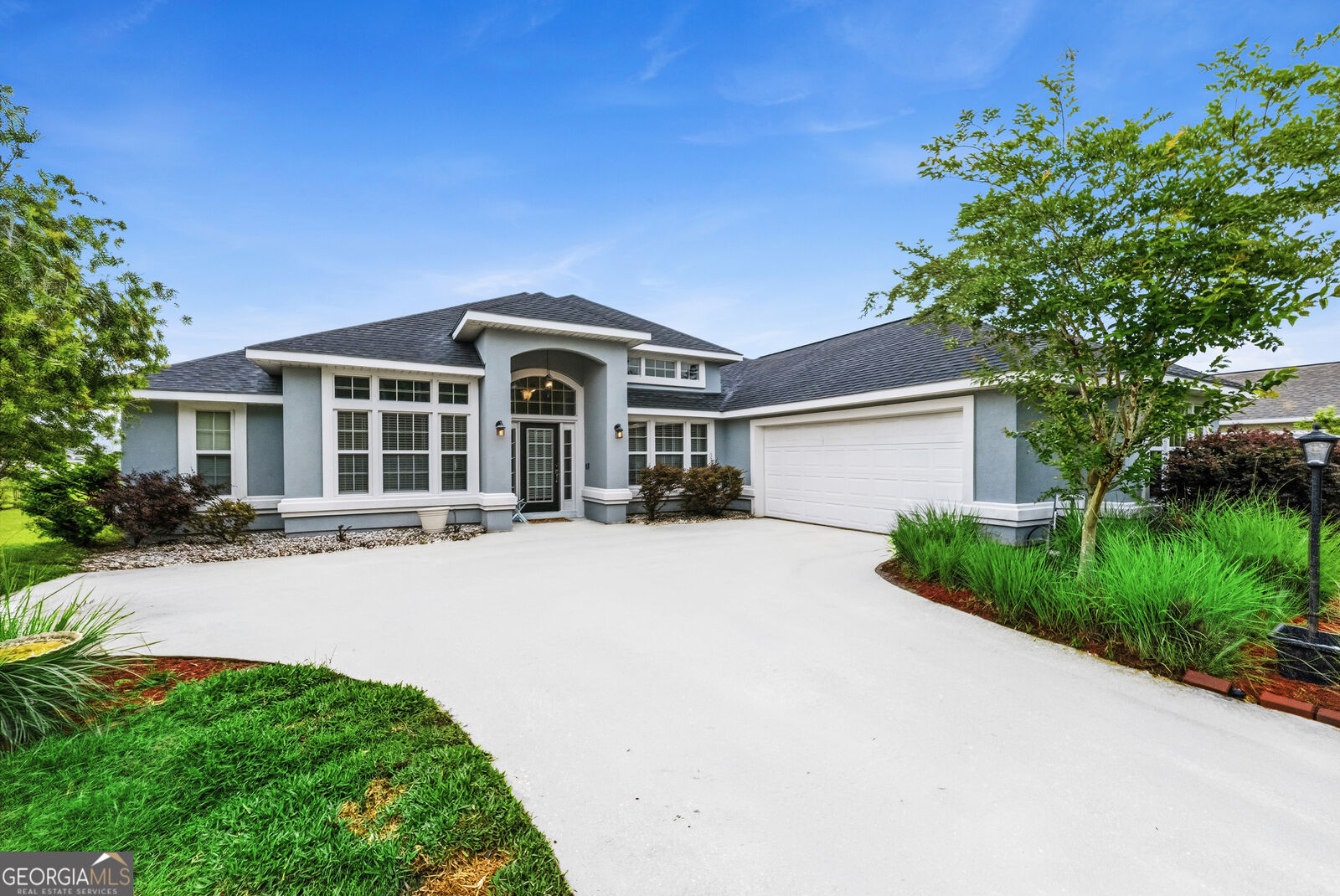 Property Photo:  205 Edgewater Drive  GA 31558 