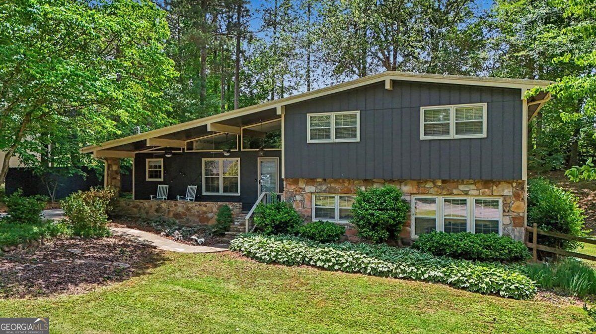Property Photo: 107 Lisa Lane GA 30117