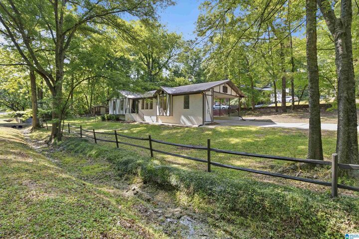 Property Photo:  1610 Shady Lane  AL 35214 