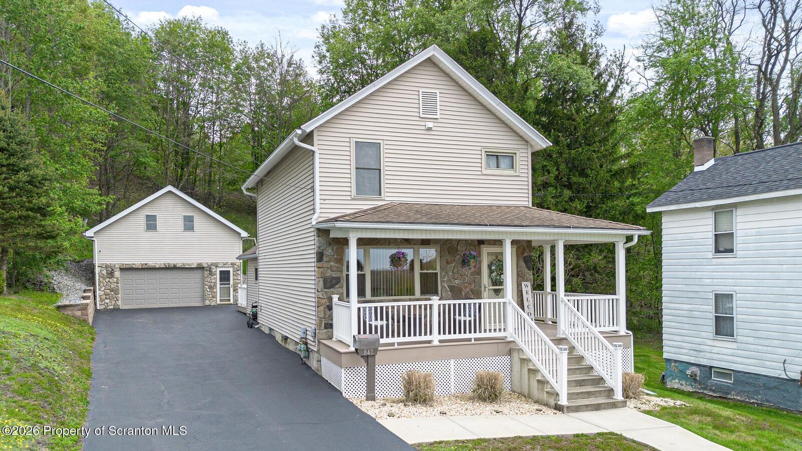 Property Photo:  847 Hill Street  PA 18403 