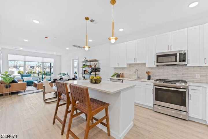 Property Photo:  518 Vosseller Ave 117  NJ 08805 