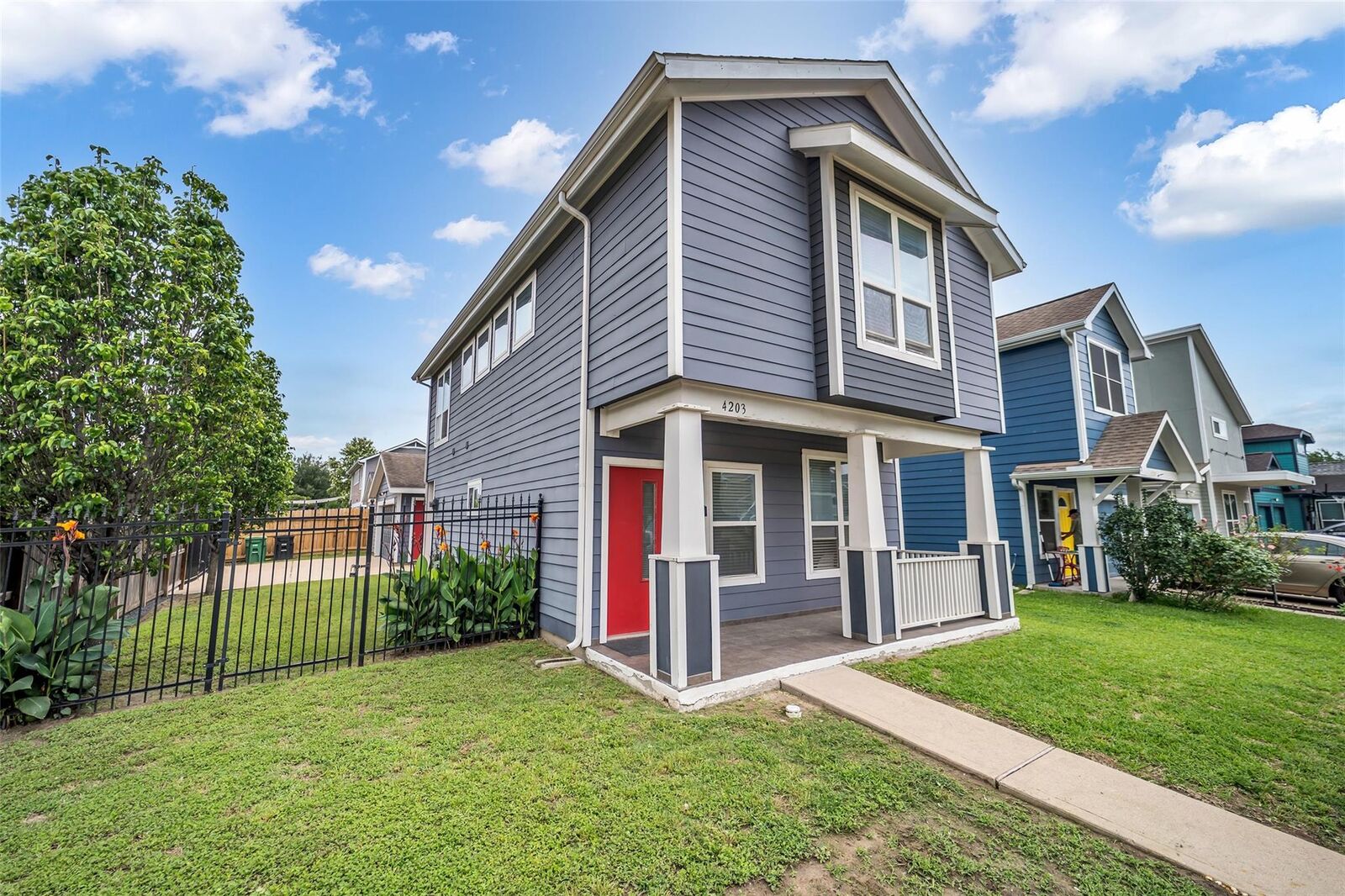Property Photo:  4203 Darter Street  TX 77009 