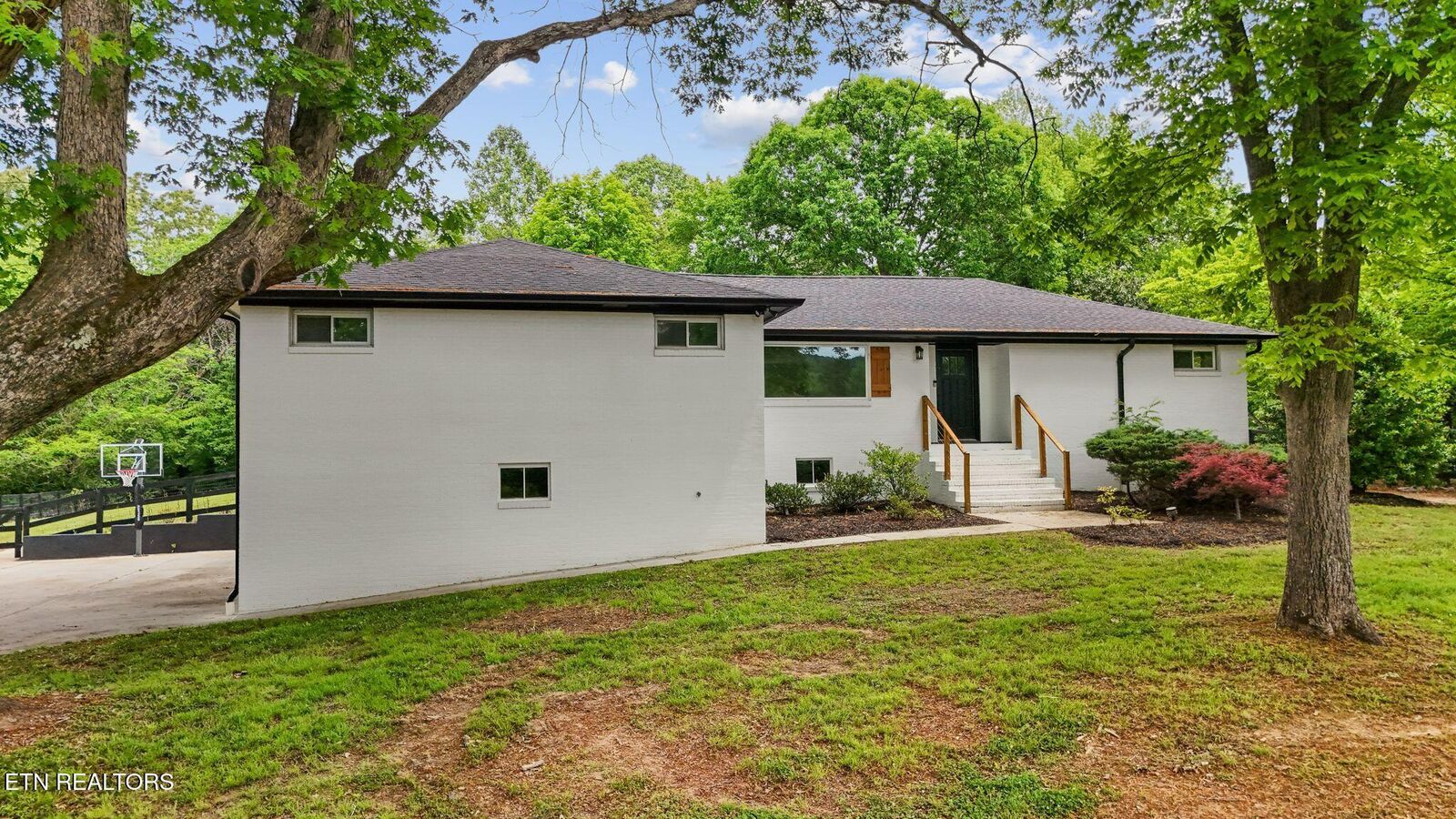 Property Photo: 7204 Fairlane Rd TN 37849