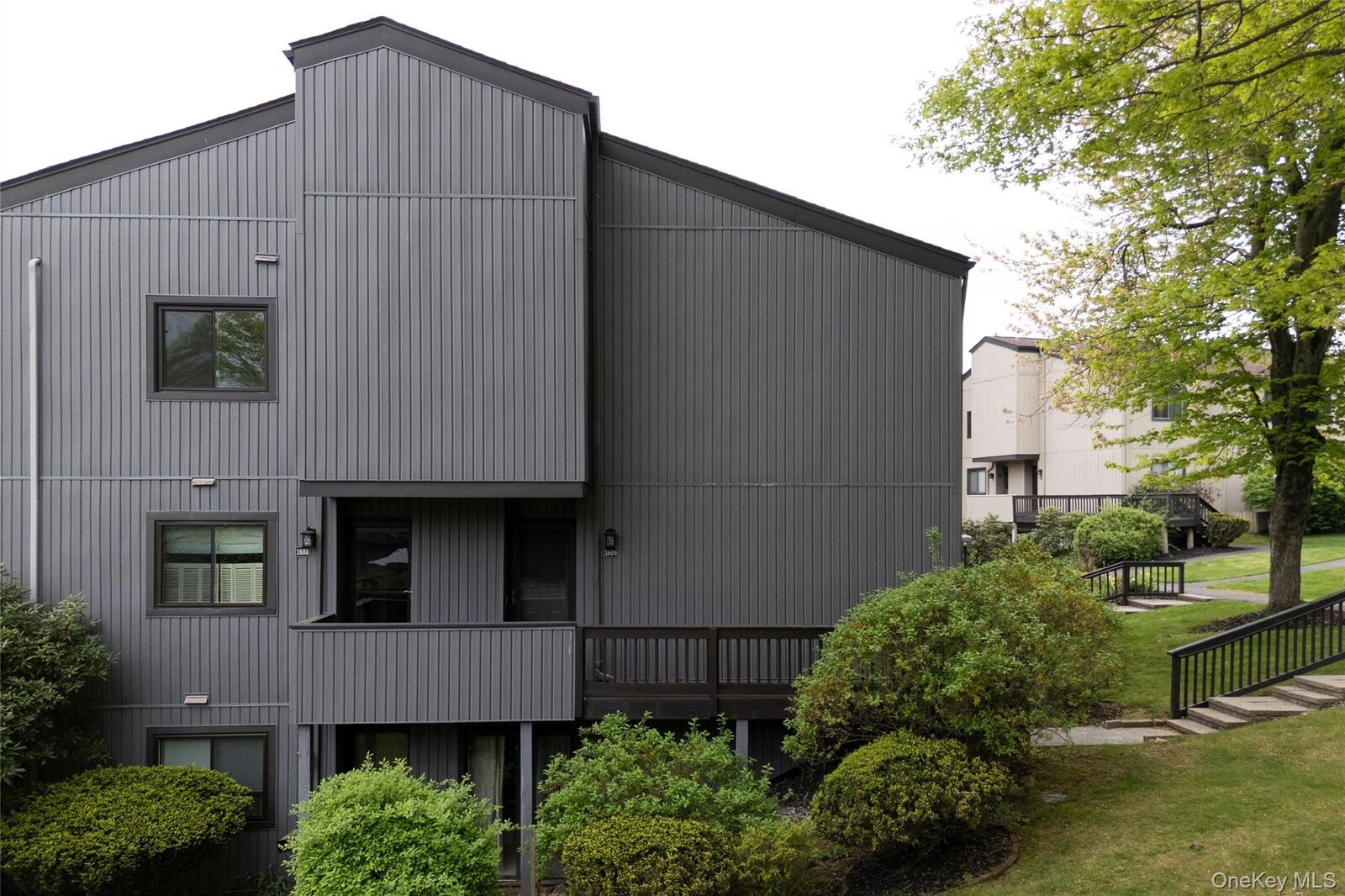 Property Photo:  1608 Mulberry Court  NY 12603 