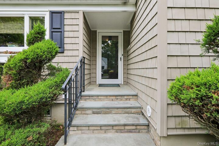Property Photo:  22 Stony Run  NY 10804 