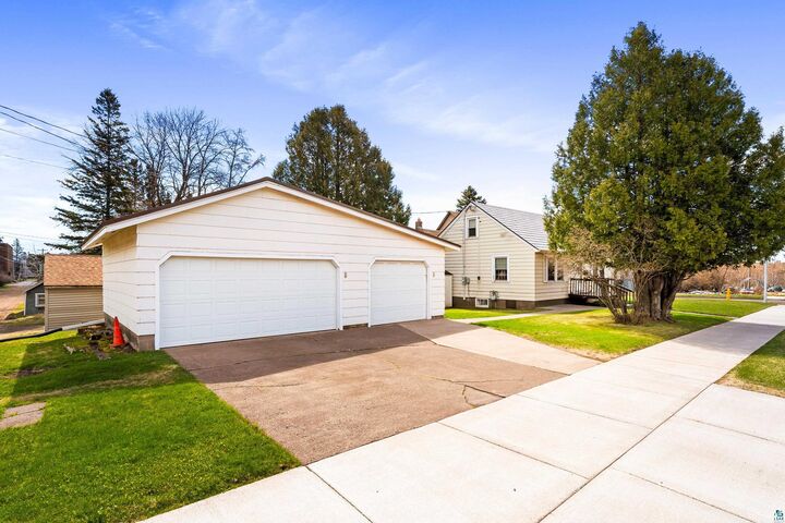 Property Photo:  202 8th St  MN 55616 