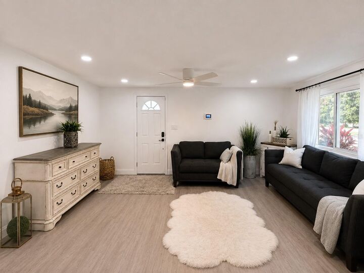 Property Photo: 4114 W Olive Street FL 33616