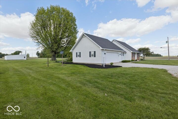 Property Photo:  3287 S 800 E  IN 46902 
