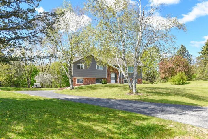 Property Photo: 4107 Scarborough Dr WI 53076