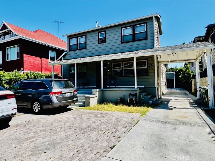 Property Photo:  915 W 21st  CA 90007 
