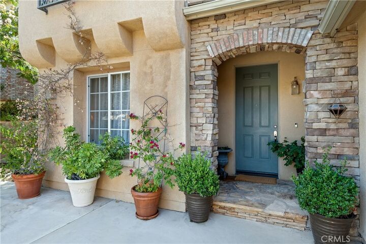 Property Photo:  25730 Hawthorne Place  CA 91381 