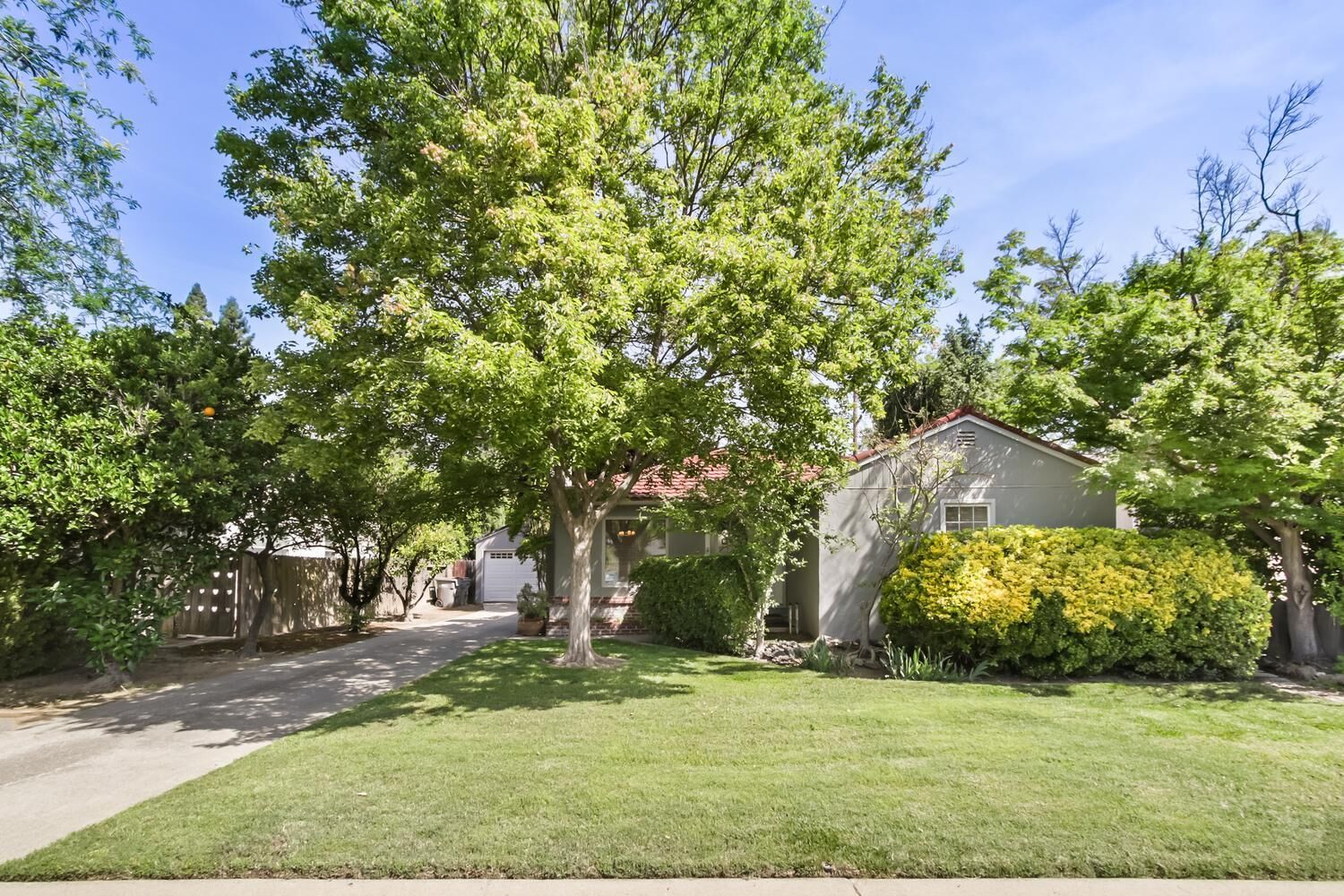 Property Photo:  25 Northwood Drive  CA 95695 
