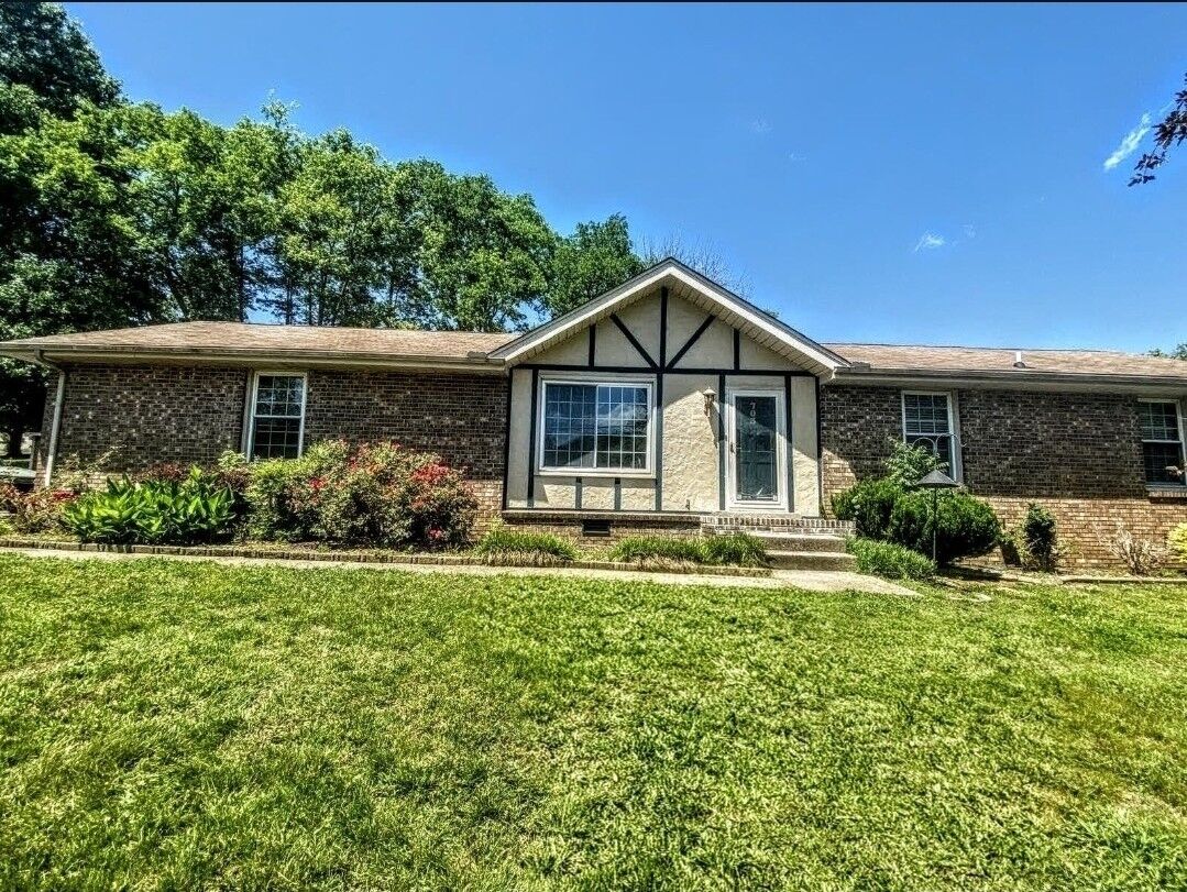 Property Photo:  703 Lucien Dr  TN 37072 