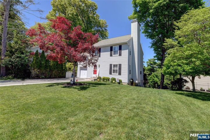 Property Photo:  12 Ogden Terrace  NJ 07405 