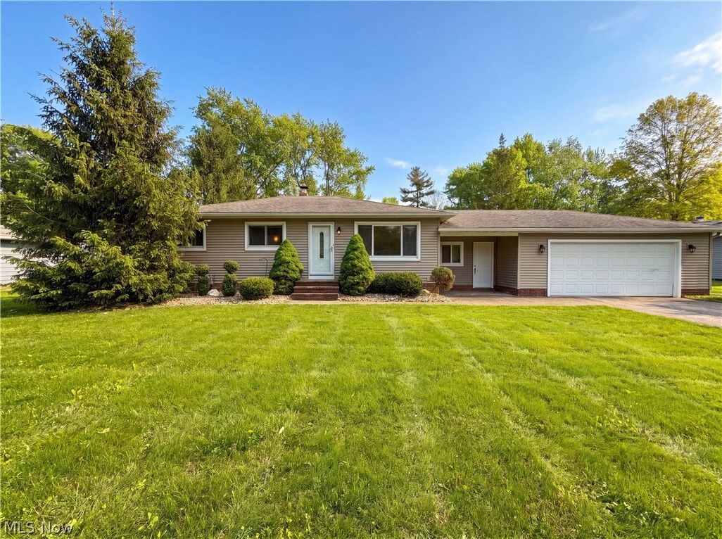 Property Photo: 10845 Gregory Lane OH 44133