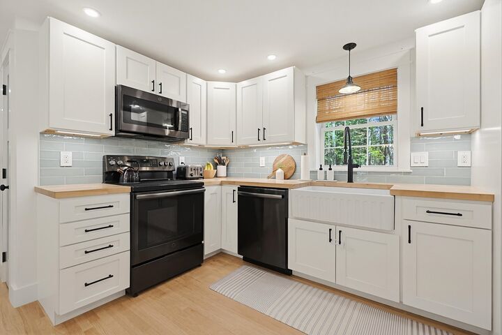 Property Photo:  87 Putney Road  NH 03447 