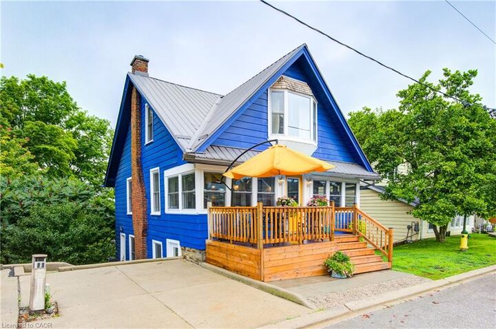 Property Photo:  409 Tower Heights Drive  ON N5L 1G2 
