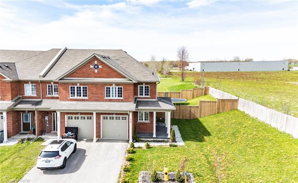 Property Photo:  518 Krotz Street W  ON N4W 0J4 