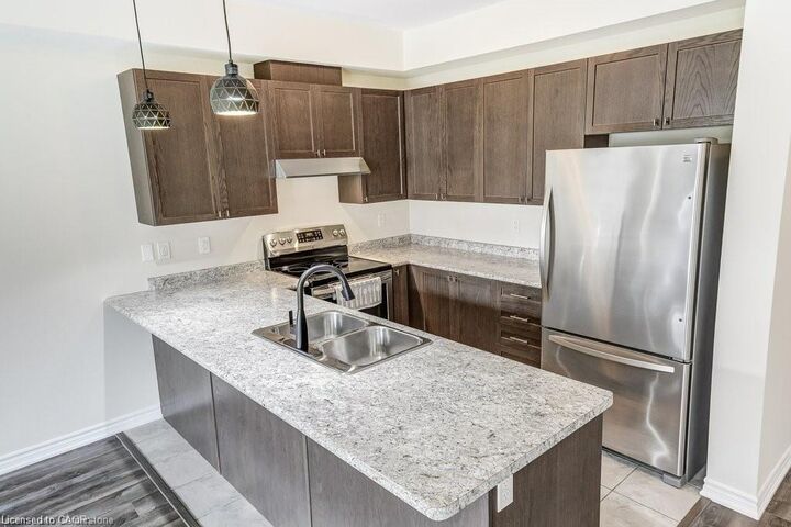 Property Photo:  16 Hiscott Drive  ON L8B 0A3 
