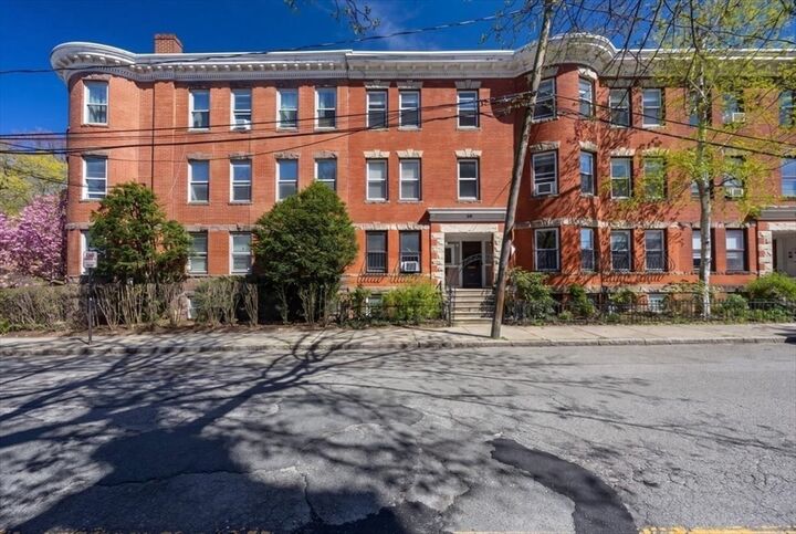 Property Photo:  23 Netherlands Rd 1  MA 02445 