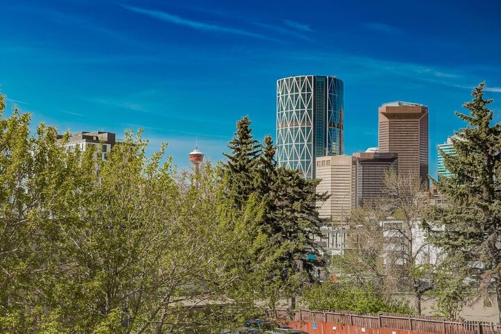 Property Photo:  643 4 Avenue NE 23  AB T2E 0J9 