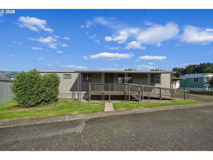 Property Photo:  1709 NE 78th St 101  WA 98665 
