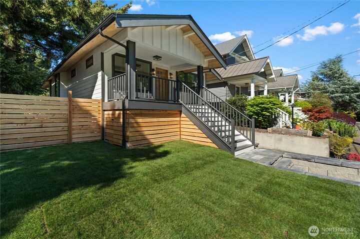 Property Photo:  2212 N 46th Street  WA 98103 