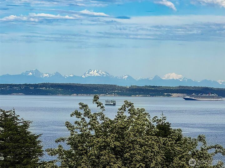 Property Photo:  1323  Jackson Street  WA 98368 