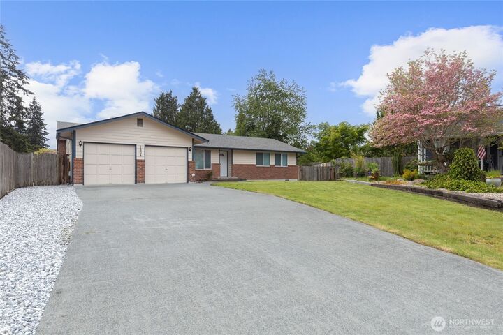 Property Photo:  1804  157th Street Ct E  WA 98445 