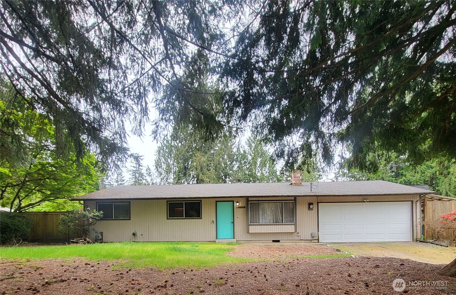 Property Photo:  19509 SE 241st Place  WA 98042 