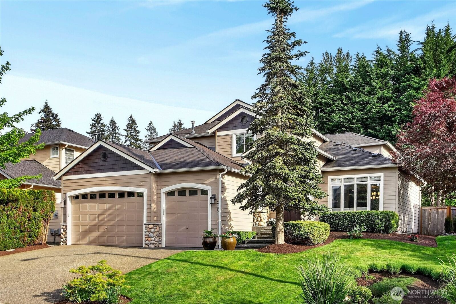 Property Photo: 24861 NE 1st Place WA 98074