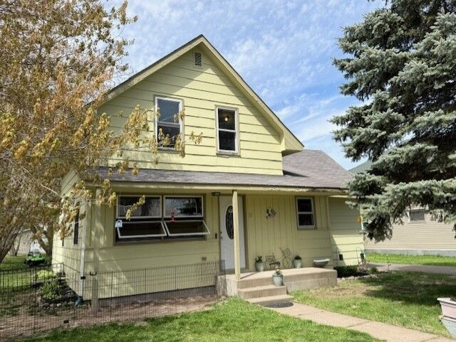 Property Photo:  117 2nd Avenue  WI 54871 
