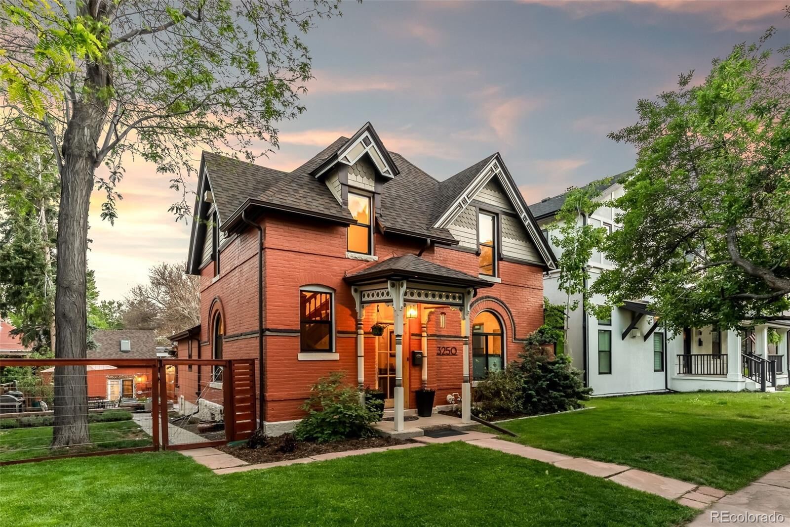 Property Photo:  3250 W Hayward Place  CO 80211 