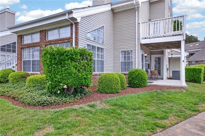 Property Photo:  5092 Heathglen Cir  VA 23456 