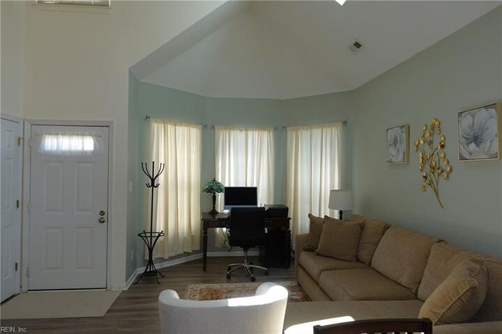 Property Photo:  102 Crimson Ct  VA 23693 