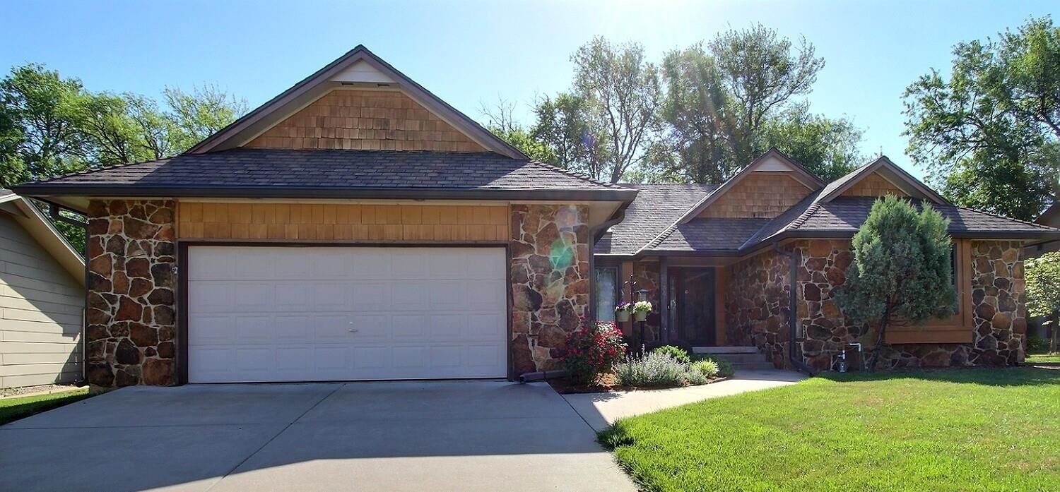 Property Photo:  2634 Glacier Dr  KS 67215-1514 