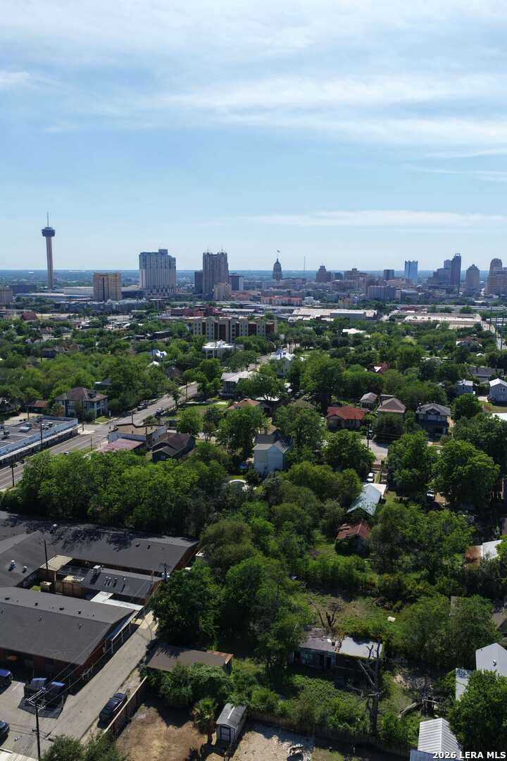 Property Photo:  1008 Burnet St  TX 78202 
