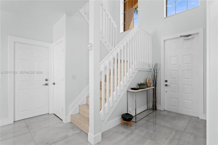 Property Photo:  1240 Grant St  FL 33019 