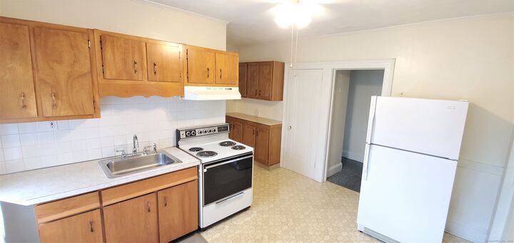 Property Photo:  42 Vance Street 2nd Fl  CT 06052 