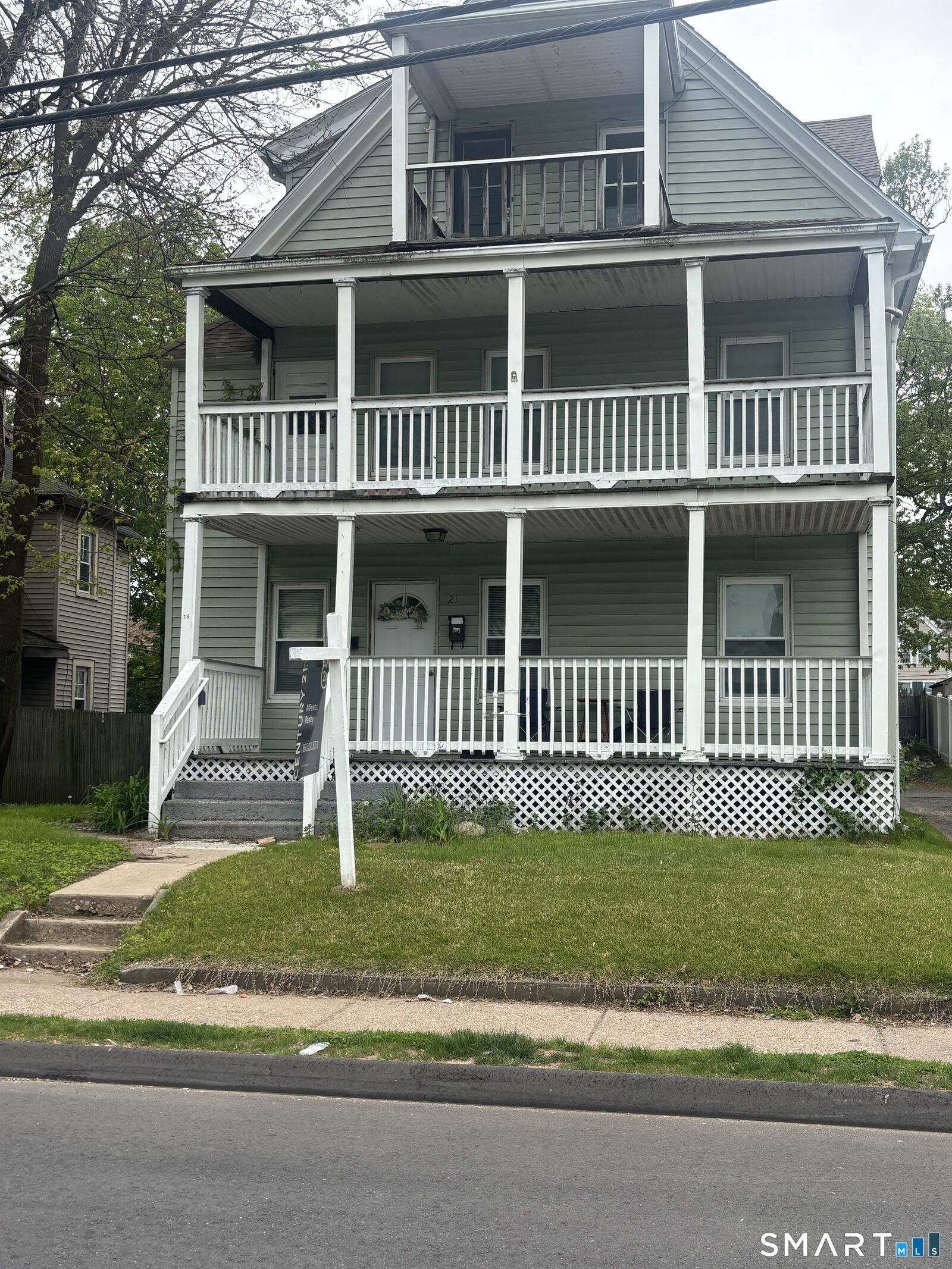 Property Photo:  19-21 Moore Avenue  CT 06108 