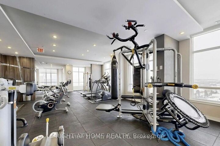 Property Photo: 9205 Yonge Street 512 ON L4C 1V5