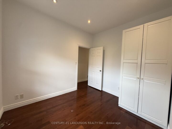 Property Photo: 457 Ossington Avenue ON M6G 3T3