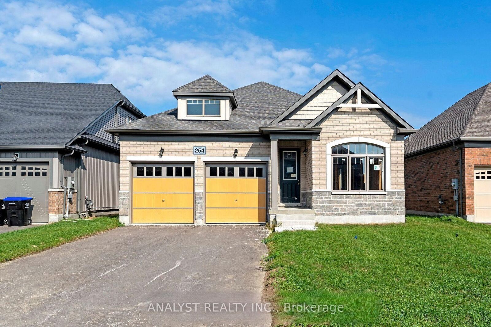 Property Photo: 254 Duncan Street ON L0M 1S0