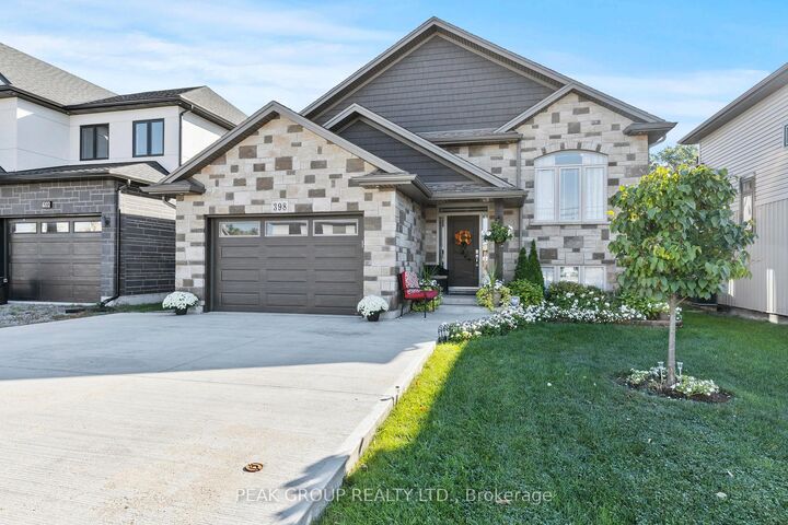 Property Photo: 398 Aqueduct Street ON L3C 0H3